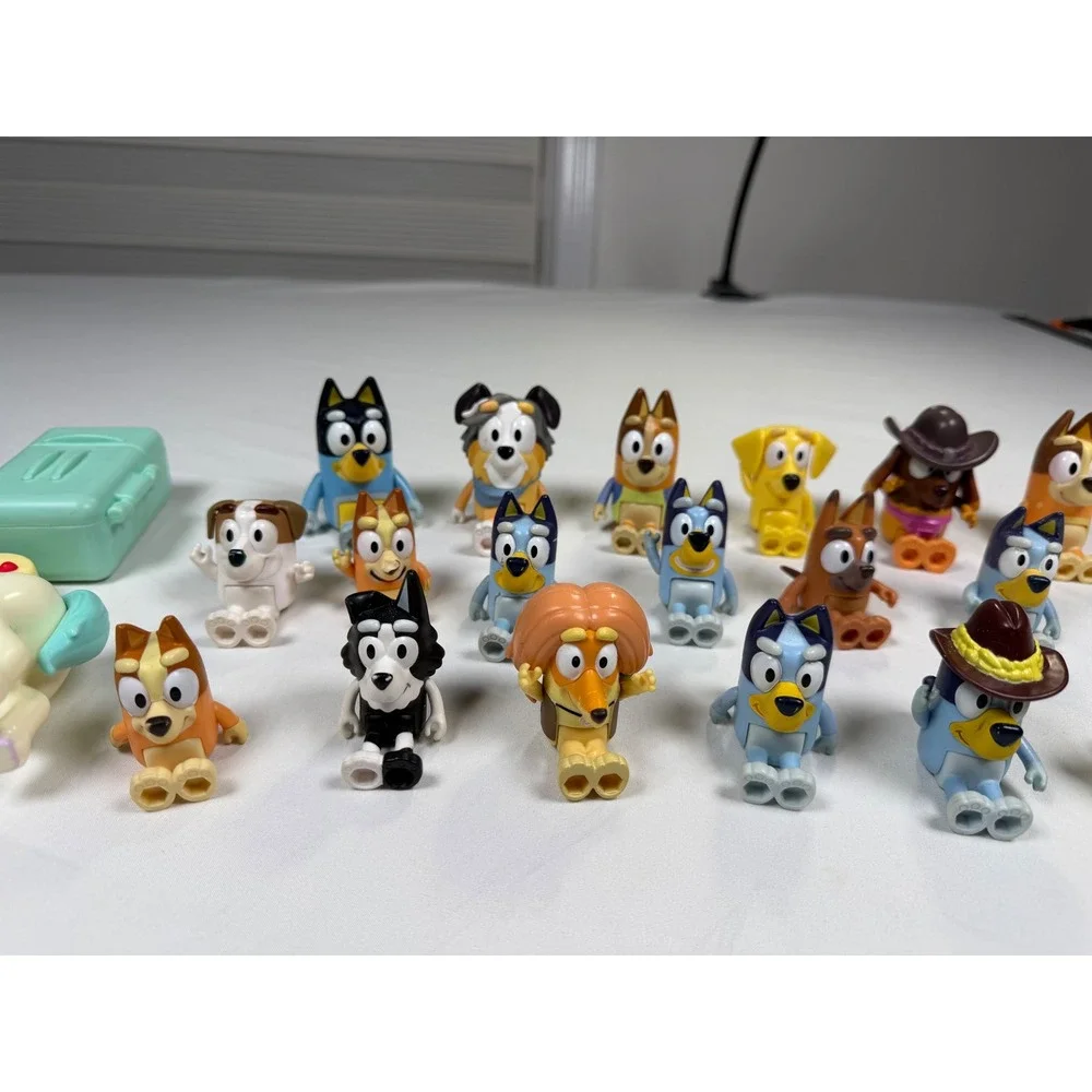 Bluey and Friends 19 Figure Lot with Horse Fridge and Cake Accessories
